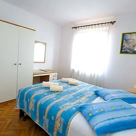 1183 Hotel Banjole